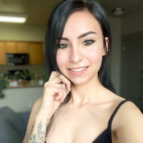 Meet your Posher, Meagan - Picture 1 of 1